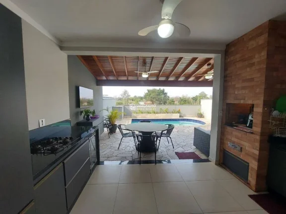 Imagem Sobrado com 3 dormitórios à venda, 213 m² por R$ 1.200.000,00 - Ondas - Piracicaba/SP