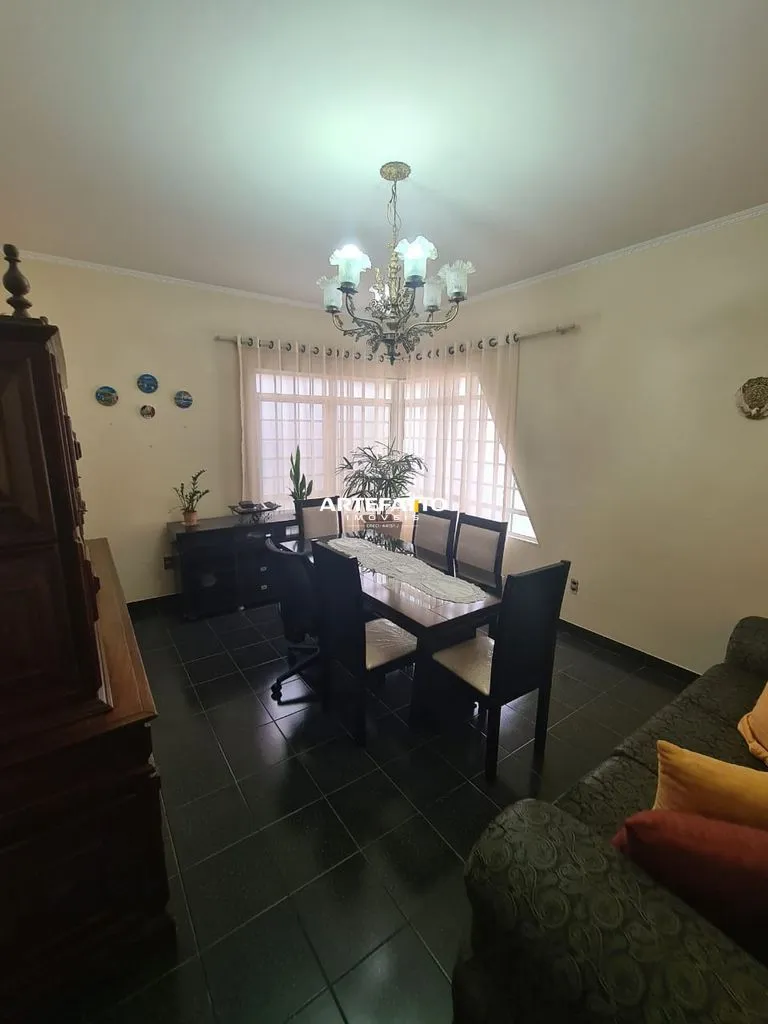 Imagem Casa à venda em Franca, Centro, com 4 quartos, 282m2