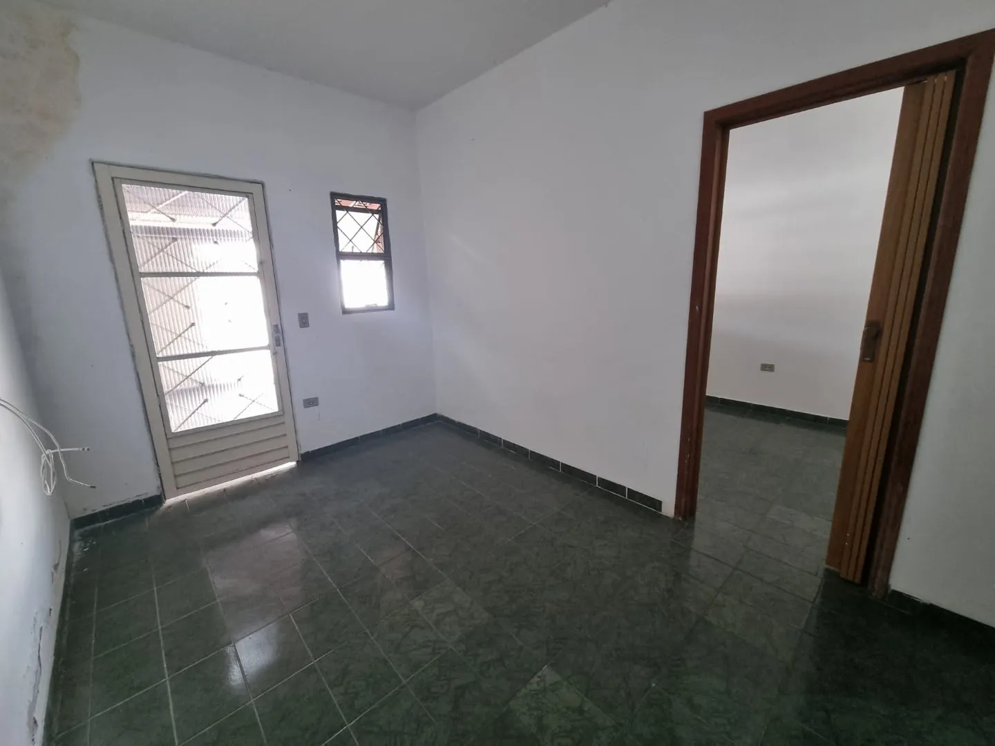 Imagem Casa à venda 2 Quartos, 2 Vagas, 140M², Marieta Azeredo, Pindamonhangaba - SP