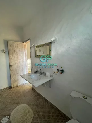 Imagem Casa ampla, térrea, 3 dormitórios sendo 2 suítes, sala para 2 ambientes com lareira, lavabo, cozinha, área de serviço, despensa