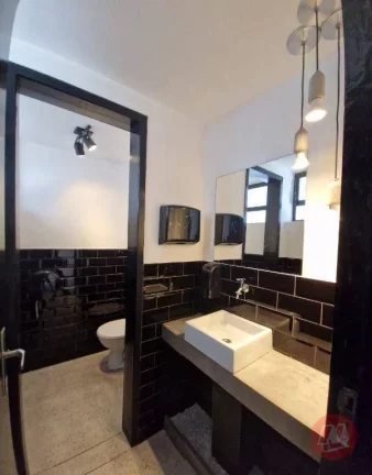 Imagem Loja para alugar, 380 m² por R$ 12.188,32/mês - Rio Branco - Porto Alegre/RS
