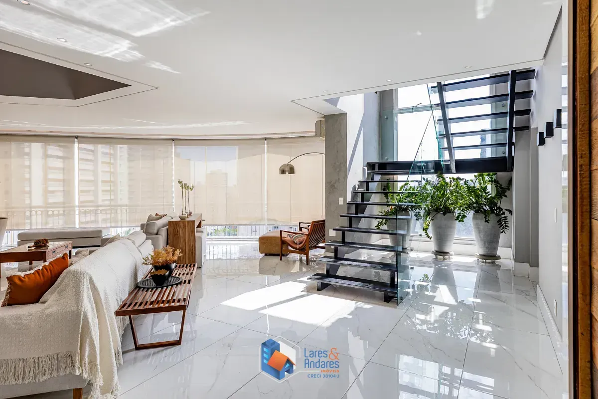 Imagem Duplex para venda em Vila Suzana com 3 quartos, sendo 3 suítes, 287m²