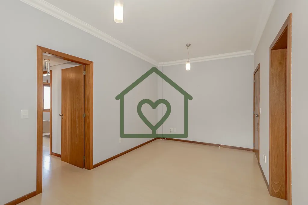Imagem Apartamento desocupado, semimobiliado no Centro Histórico. Living 2 ambientes, sacada fechda com ch...