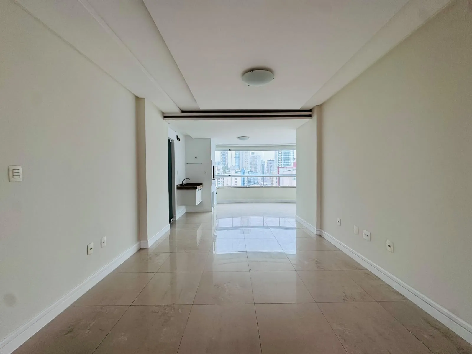 Imagem Apartamento com vista para o mar à venda com 122m2 por R$ 2.300.000,00