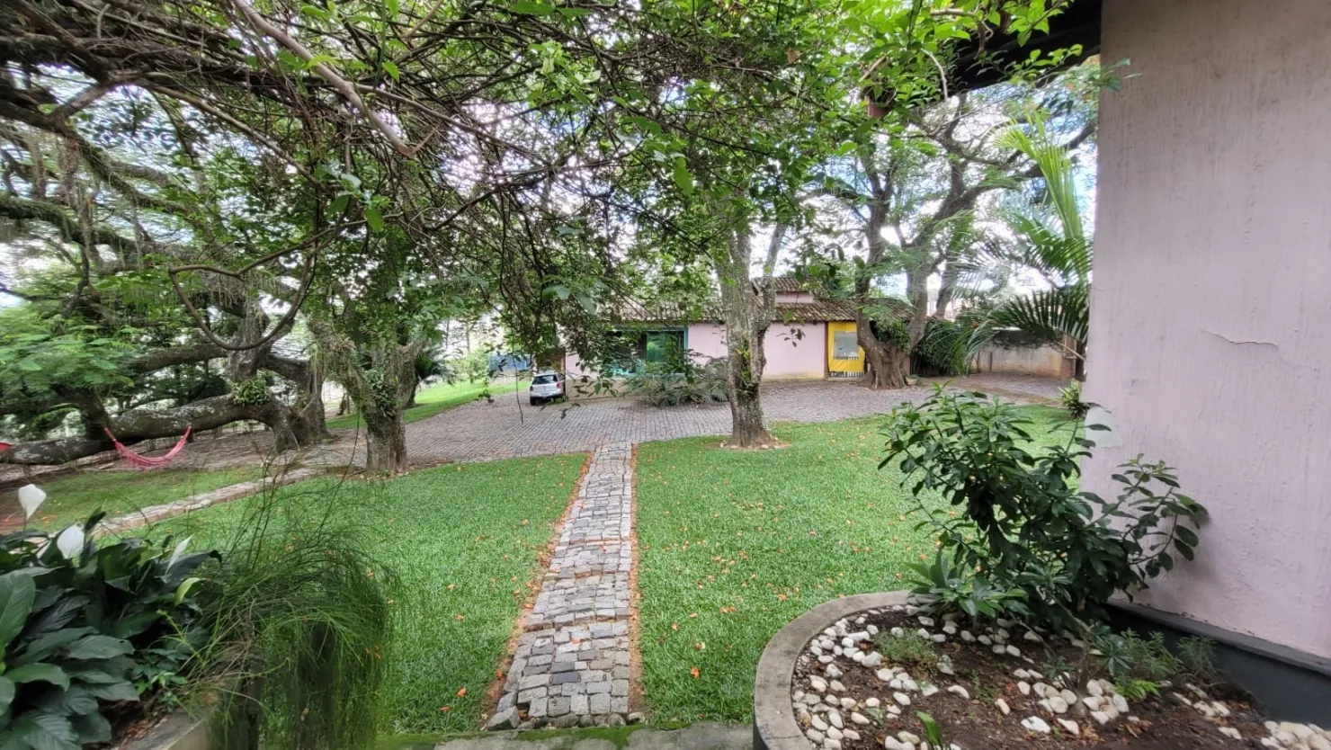 Imagem Casa para Locação 5 Quartos, 3 Suites, 3 Vagas, 350M², Bela Vista, Pindamonhangaba - SP