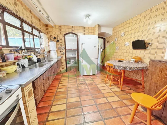 Imagem Sítio de Alto Padrão à Venda em Piracaia, SP - Vista para Represa