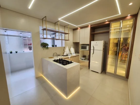 Imagem Apartamento com garagem fechada na Ponta da praia!