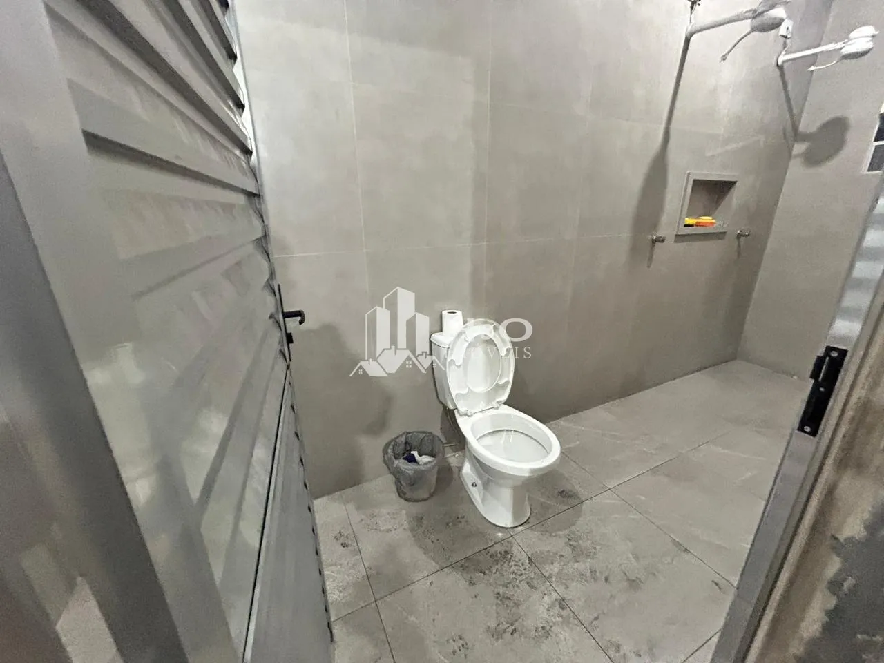 Imagem Galpão 300m² à Venda - Pé Direito Alto, Estrutura Robusta e Localização Estratégica - Parque do Carmo - R$ 1.500.000