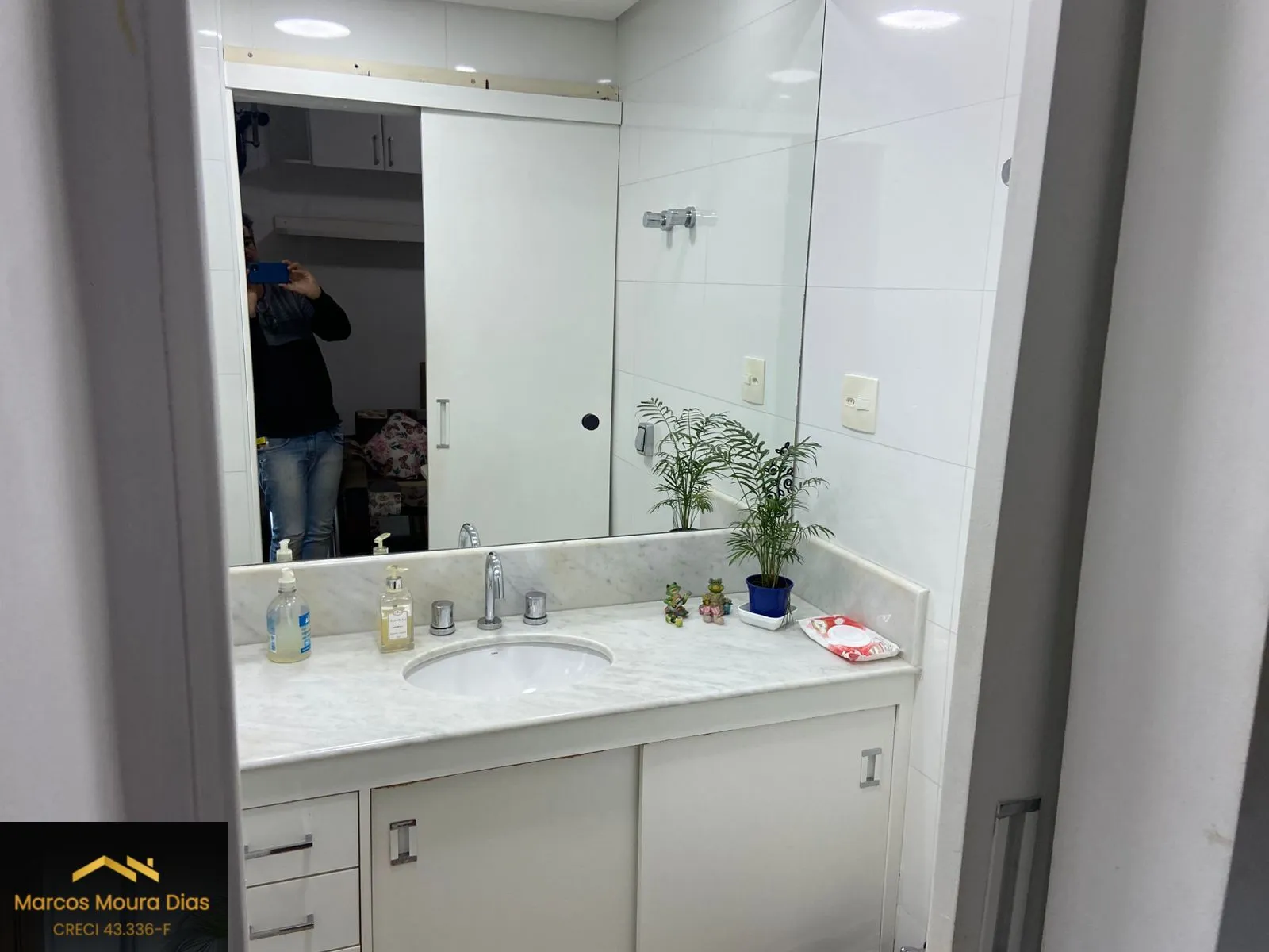 Imagem Oportunidade única no Pacaembu! Apartamento de alto padrão - de R$ 2.480.000,00 por apenas R$ 1.750.000,00!