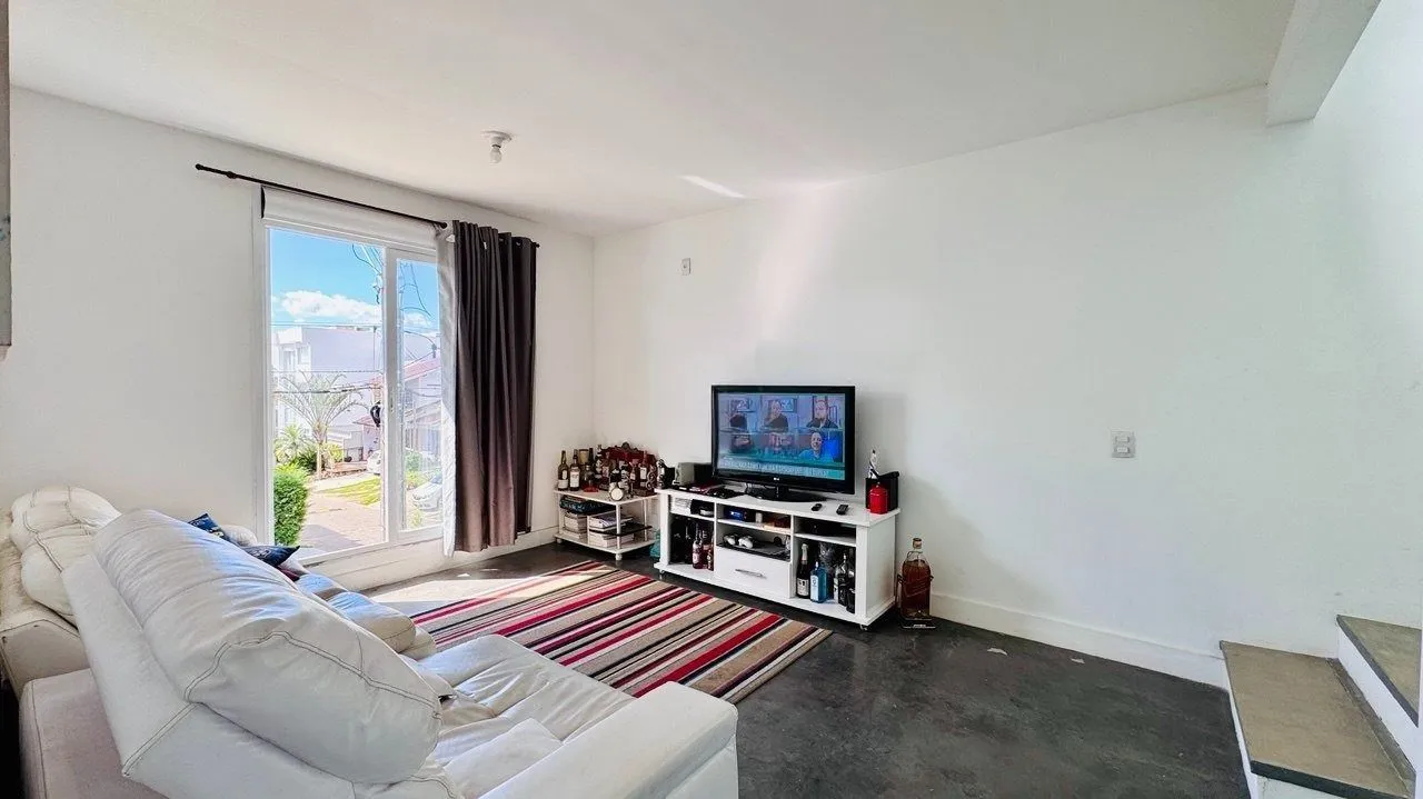 Imagem Casa em Condomínio, 3 dormitórios, 1 suíte, Passo Das Pedras, Porto Alegre.