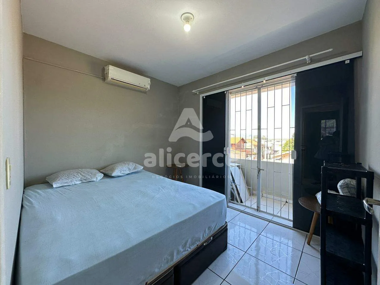 Imagem Casa à Venda na Praia dos Ingleses | Conforto, Privacidade e Excelente Localização em Florianópolis/SC**