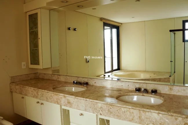 Imagem Imperdível! Apartamento de Luxo com 3 Suítes na Consolação, São Paulo - 285m² - 3 Vagas - Venha Conferir!