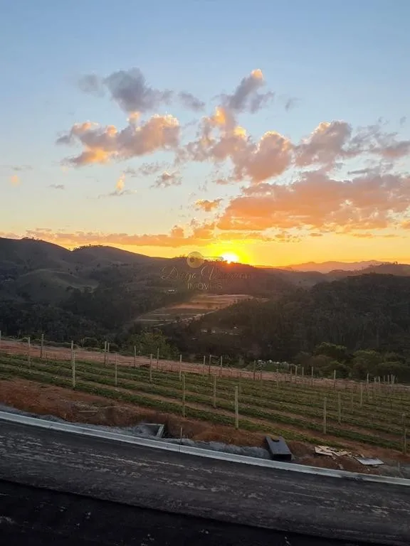 Imagem Terreno em Condomínio para Venda em Teresópolis / RJ no bairro Venda Nova