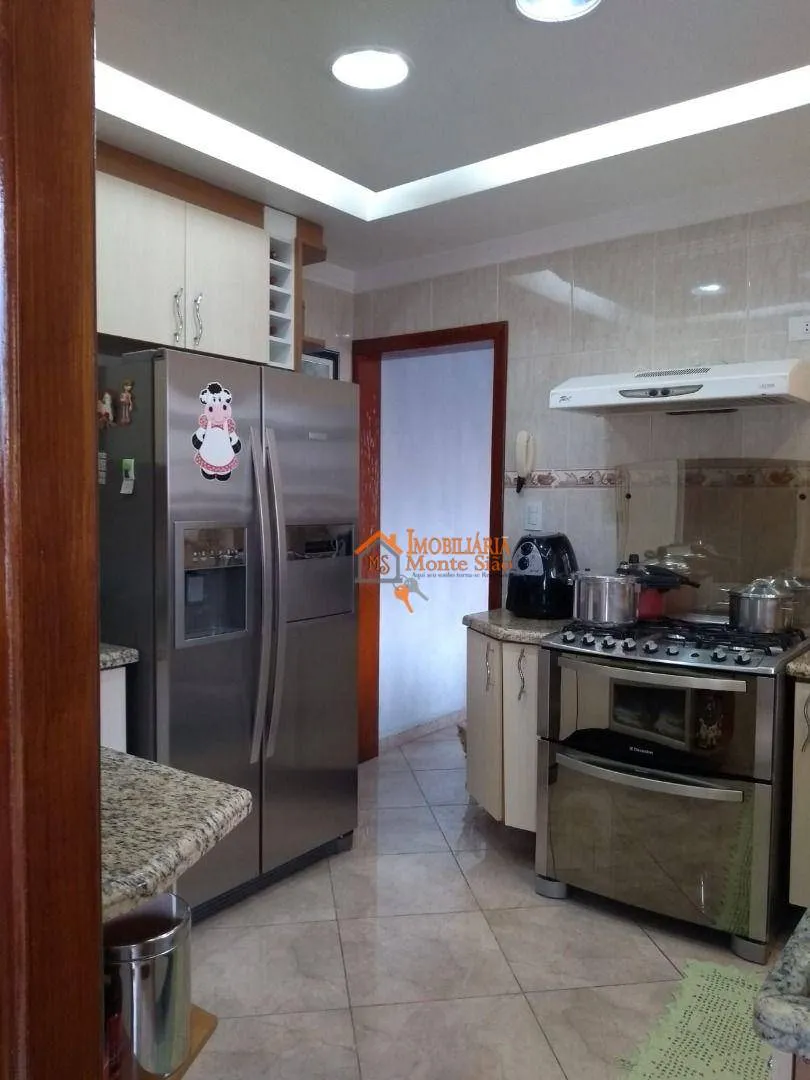 Imagem Sobrado com 3 dormitórios à venda, 270 m² por R$ 954.000,00 - Vila Hulda - Guarulhos/SP