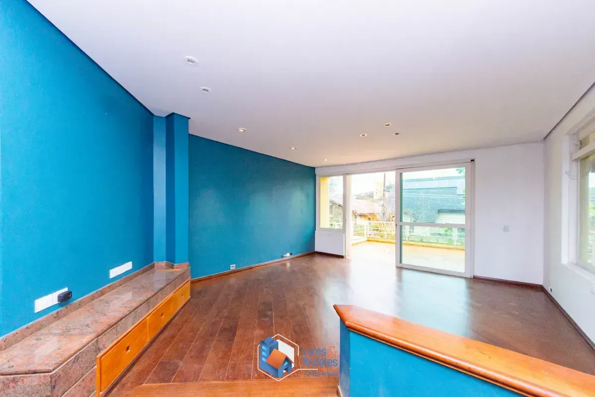 Imagem Casa para venda em Vila Inah com 4 quartos, sendo 3 suítes, 304m²