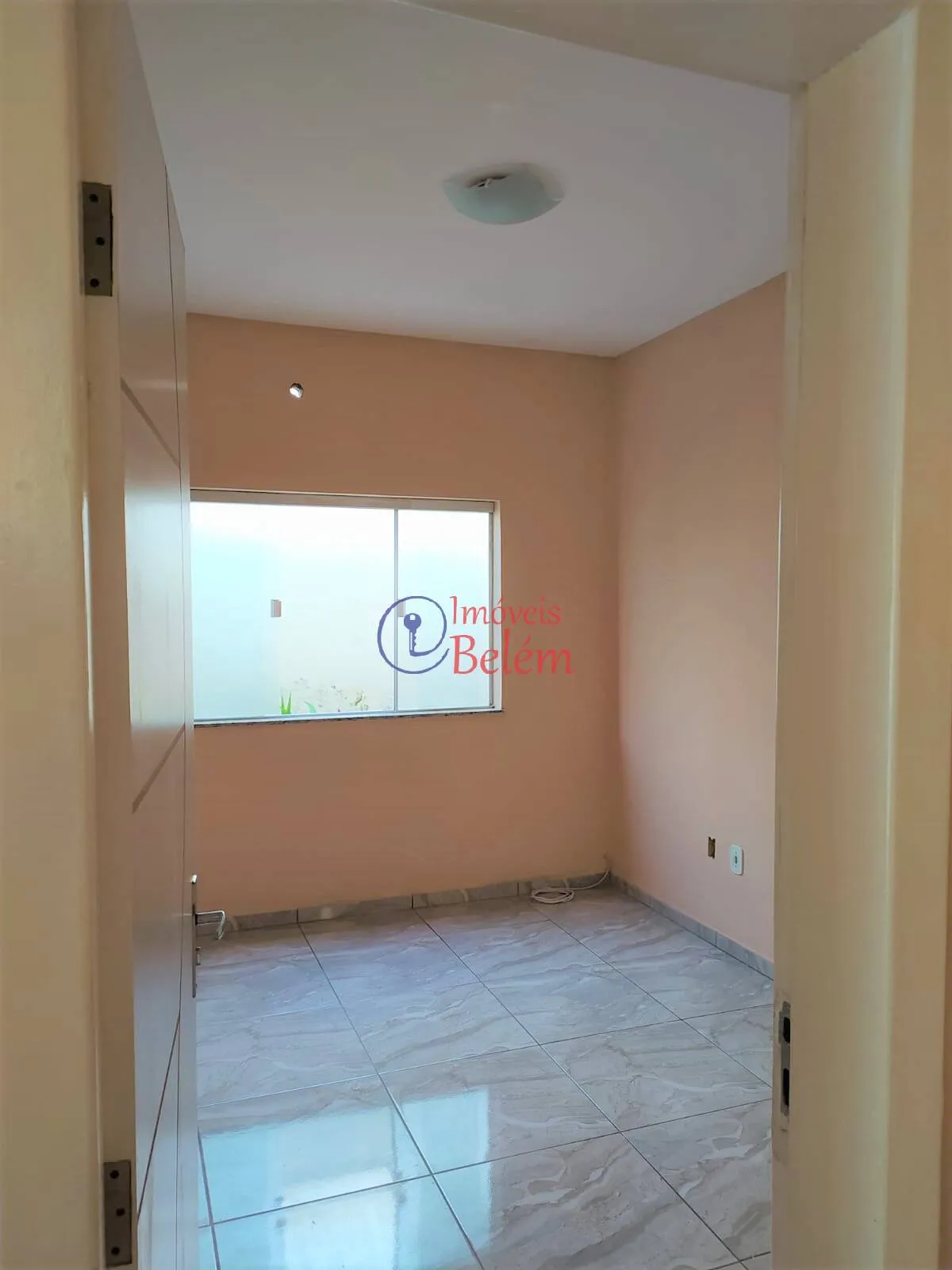 Imagem Casa 3/4 sendo 2 suítes em condomínio na Augusto Montenegro