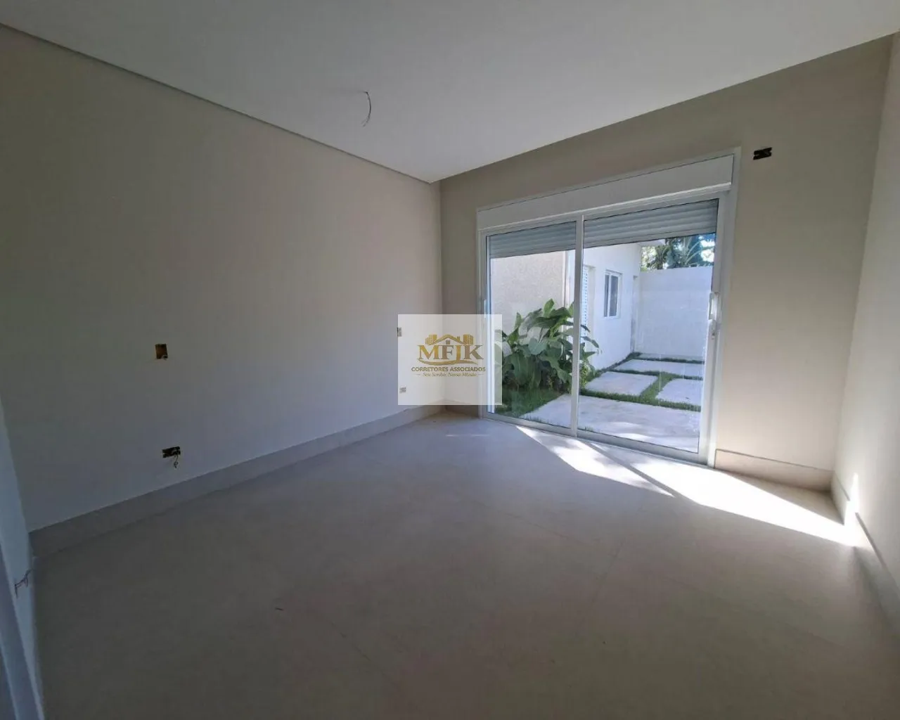 Imagem CASA COM 3 SUITES A VENDA NO ATAMI
