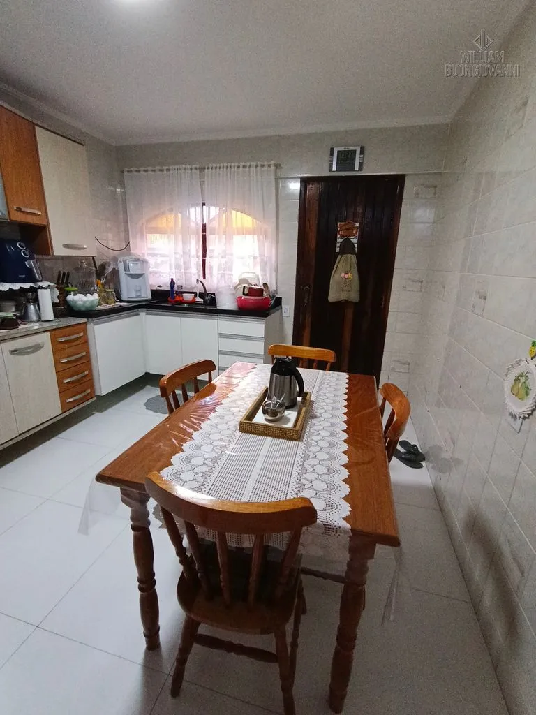 Imagem Seu Novo Sobrado Espera por Você! Conforto, Espaço e Qualidade de Vida