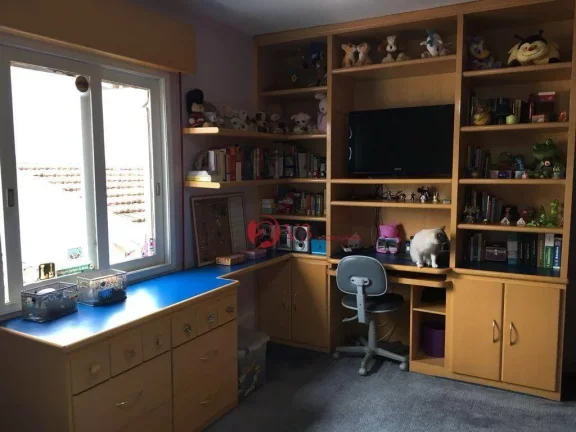 Imagem Sobrado com 157 metros quadrados com Sala, Cozinha, 3 dormitórios, 1 suite, 2 B|anheiros, 1 Lavabo e 2 Vagas cobertas