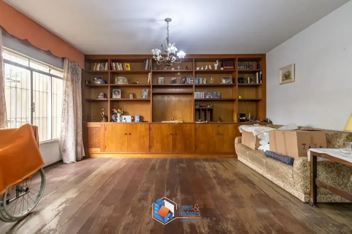 Imagem Sobrado para venda em Conjunto Residencial Jardim Canaã com 4 quartos, sendo 1 suíte, 382m²