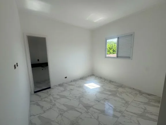 Imagem Lindo sobrado de 3 dormitórios, incluindo uma suíte, está localizado no desejado Condomínio Angela Residence, oferecendo um equilíbrio perfeito entre conforto, segurança e praticidade á venda na Imobiliaria Consulte Imoveis.