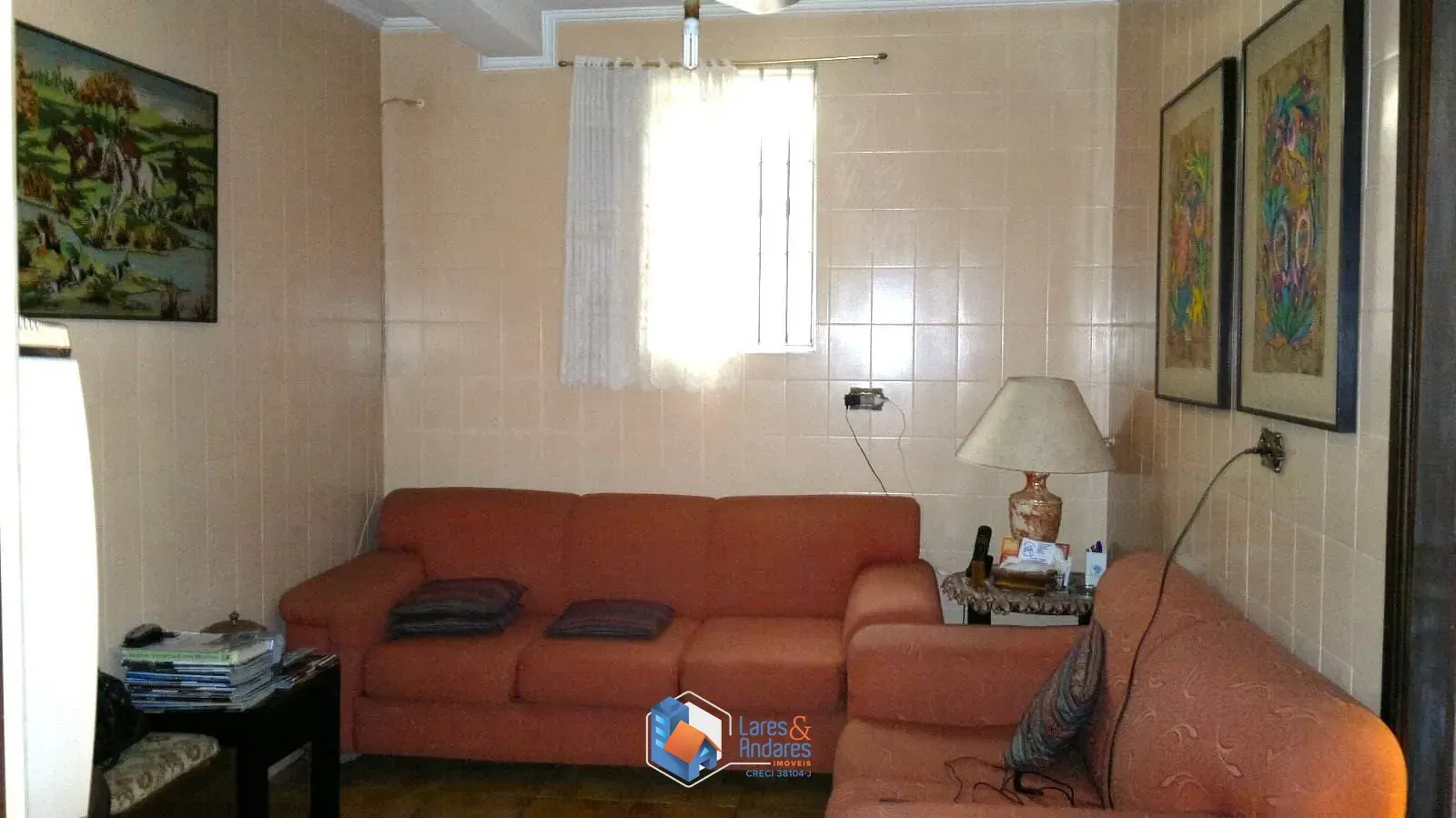 Imagem CASA À VENDA, COM 296M² COM 6 AMPLOS DORMS, COM 2 SUÍTES, 4 SALAS, COZINHA COM PLANEJADOS, CHURRASQUEIRA E 8 VAGAS - TREMEMBÉ - SP