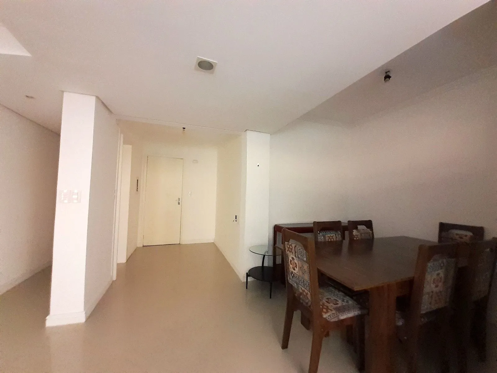 Imagem Apartamento de dois quartos no bairro Menino Deus em Porto Alegre