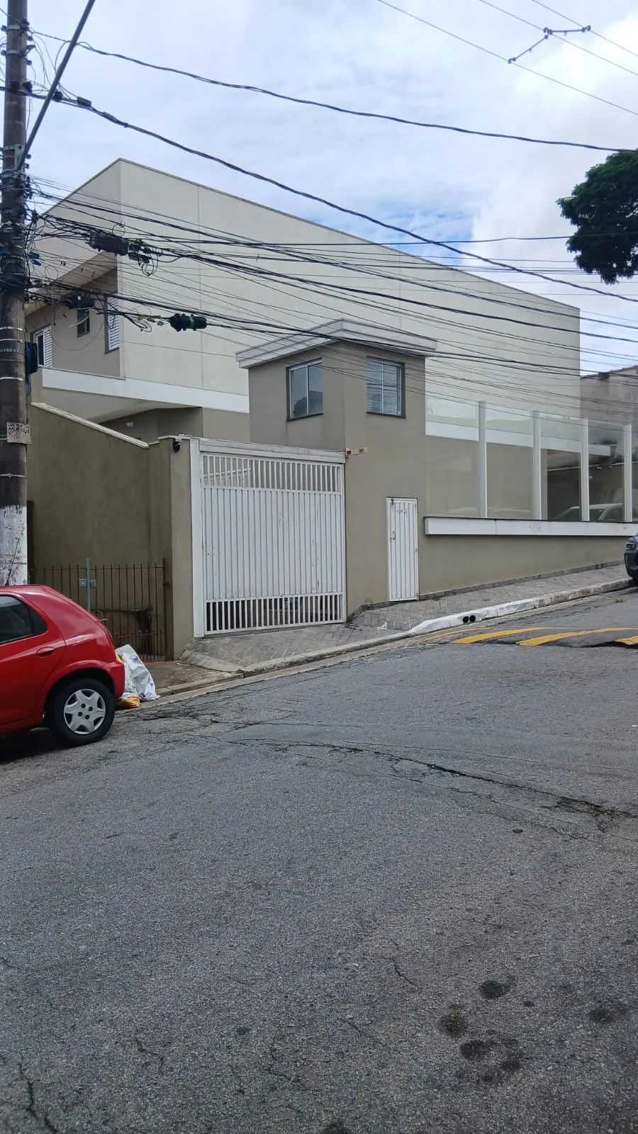 Imagem VENDO LINDO SOBRADO NOVO NO BAIRRO PEDREIRA!
