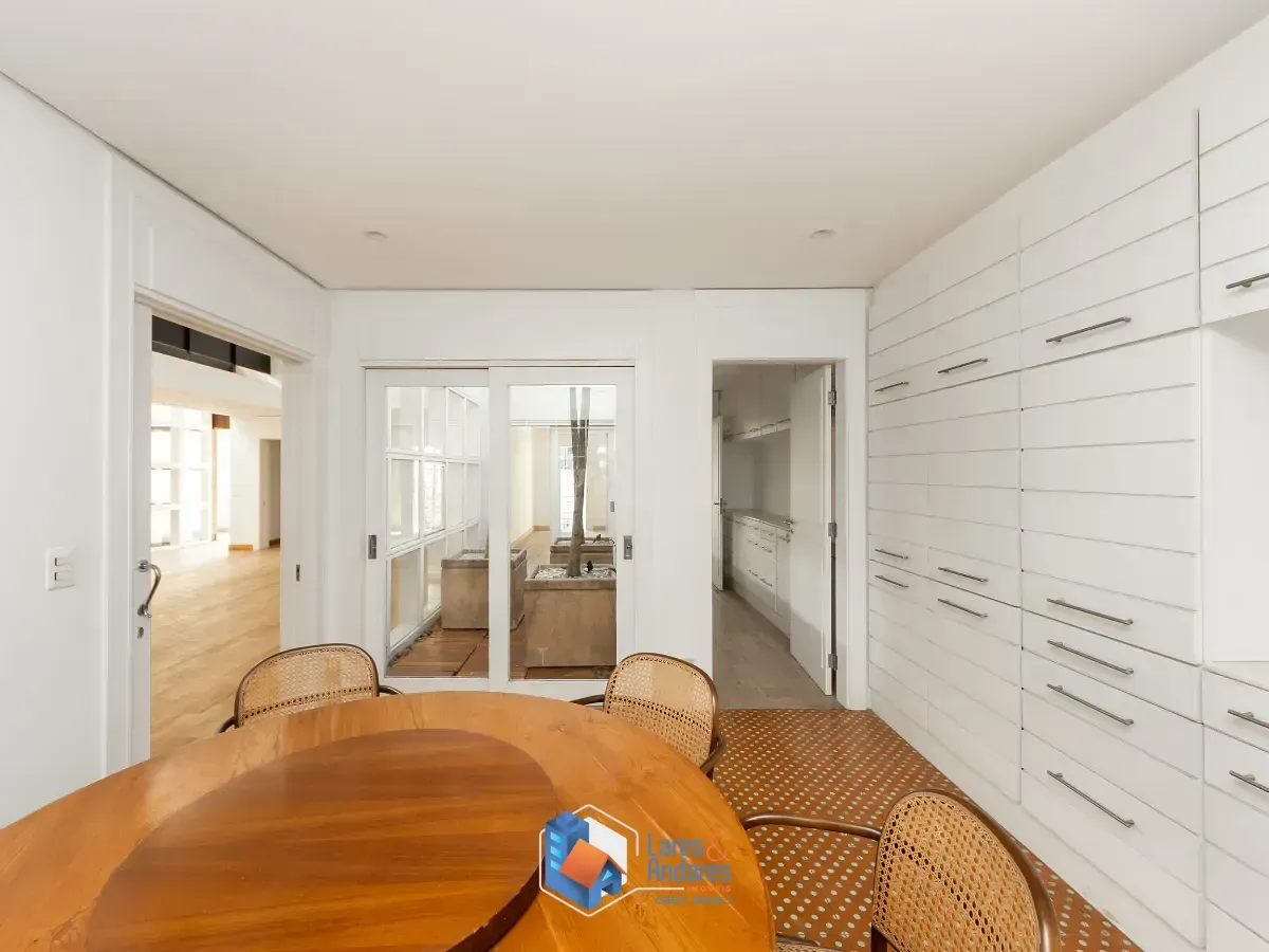 Imagem Casa para venda em Vila Nova Conceição com 4 quartos, sendo 4 suítes, 819m²