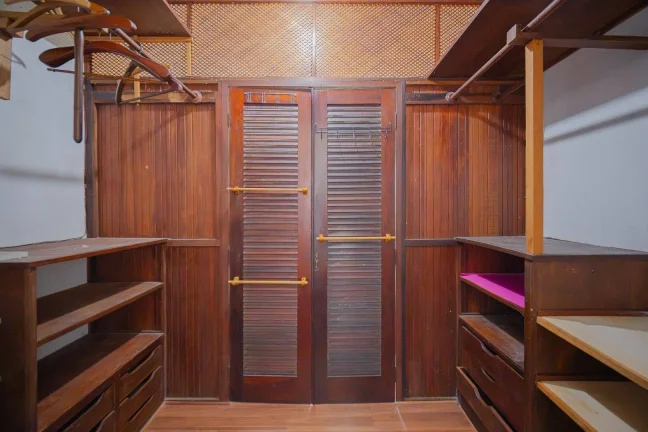 Imagem Casa com 6 dormitórios à venda, 490 m² por R$ 1.060.000,00 - Centro (Cotia) - Cotia/SP