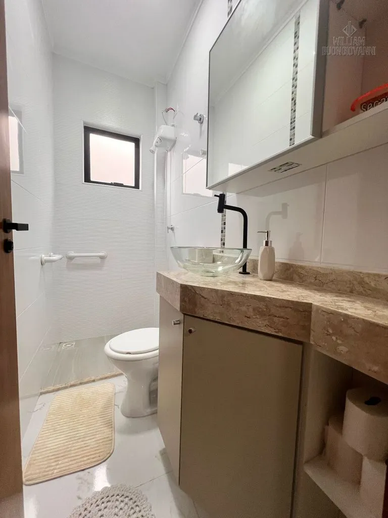 Imagem Casa Térrea em Condomínio, bairro Maracanã - A 300 Metros da Praia