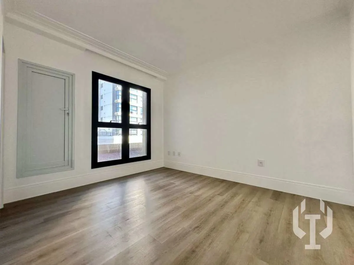 Imagem ST. CLAIR RESIDENCE - APARTAMENTO DIFERENCIADO COM 458m2 PRIVATIVOS E PISCINA EXCLUSIVA