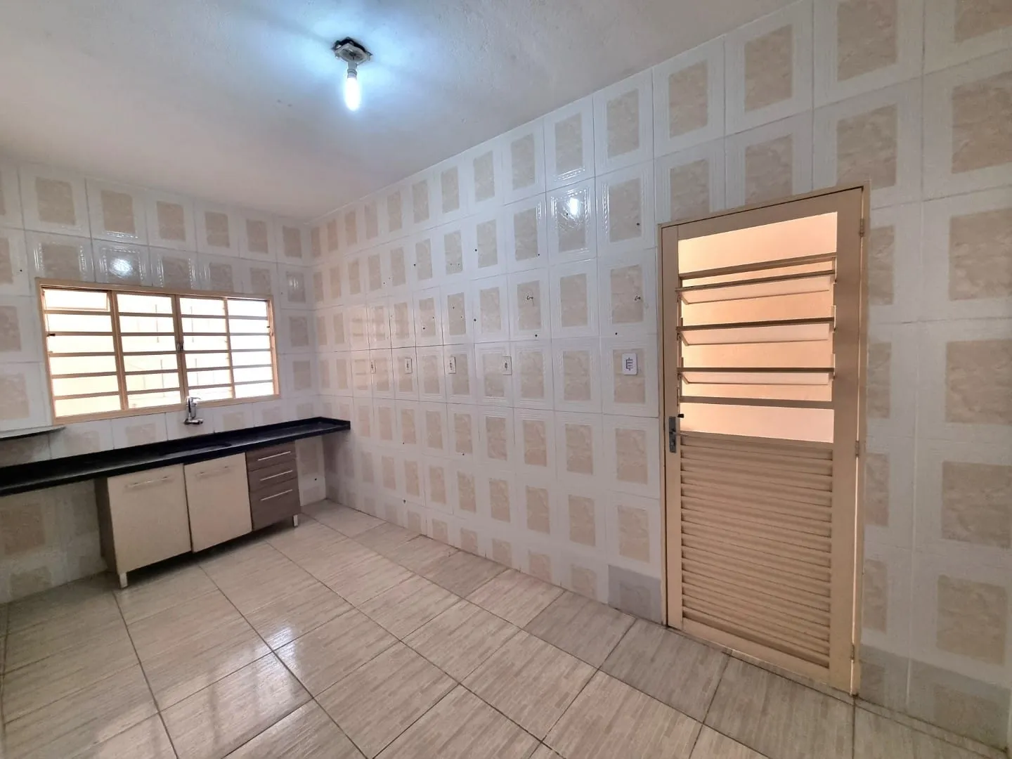 Imagem Casa à venda 2 Quartos, 1 Suite, 1 Vaga, 112.33M², Centro, Roseira - SP