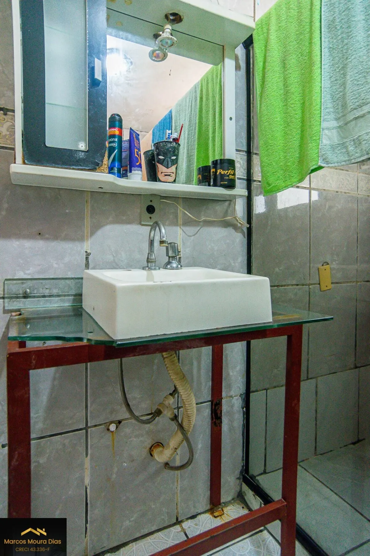 Imagem Casa no Jardim Esmeralda, 3 vagas de garagem, 4 quartos e Churrasqueira- região Rio Pequeno