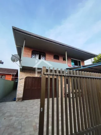 Imagem SOBRADO COM 6 APARTAMENTOS PARA INVESTIDORES