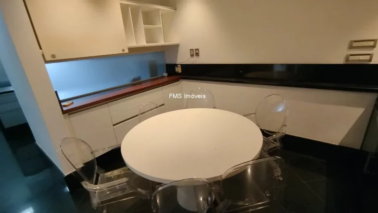 Imagem Apartamento para locação no Itaim Bibi, 5 quartos sendo 5 suítes, 6 banheiros, 8 vagas - 512m².