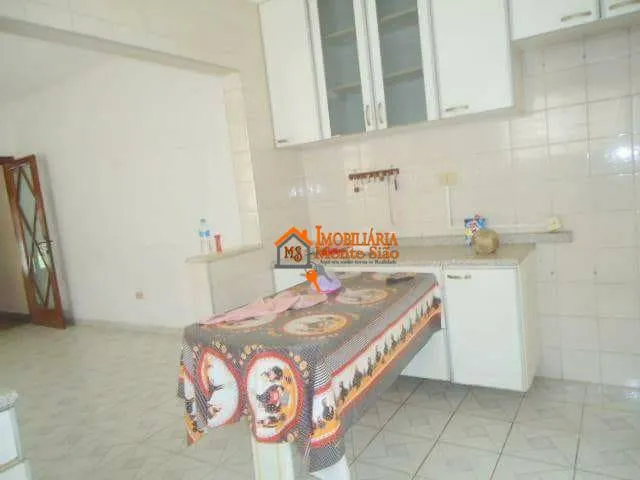 Imagem Sobrado com 3 dormitórios à venda, 200 m² por R$ 740.000,00 - Parque Continental - Guarulhos/SP