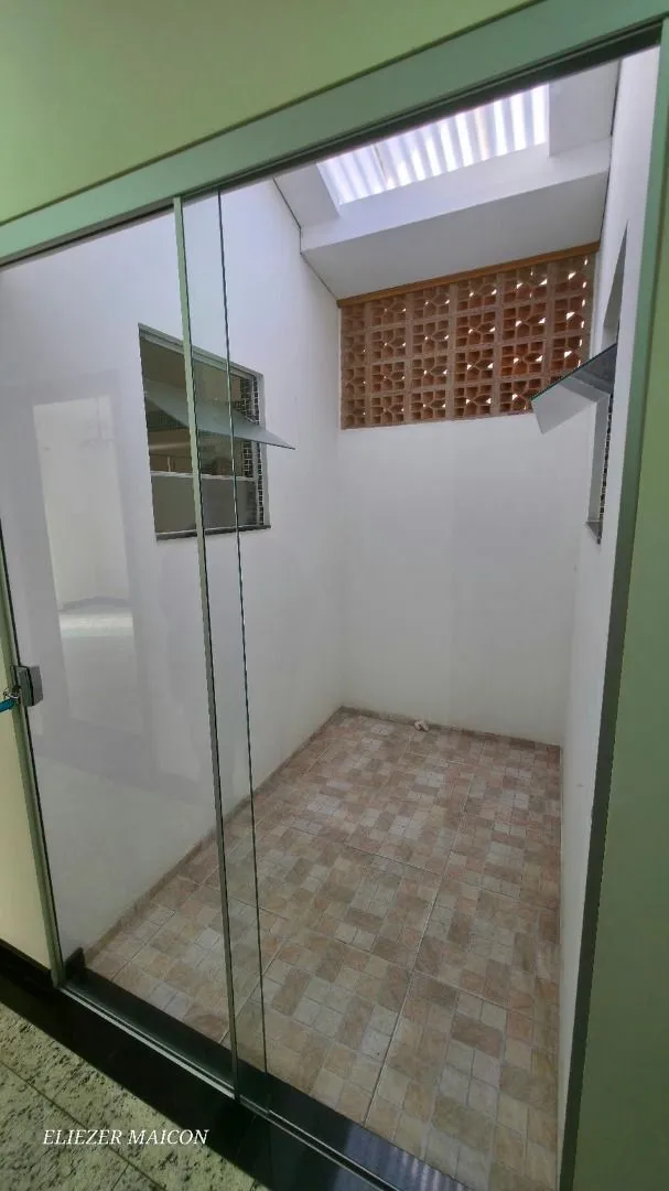 Imagem Casa a venda com 3 quartos na rua fosco pardini em Poços de Caldas - MG