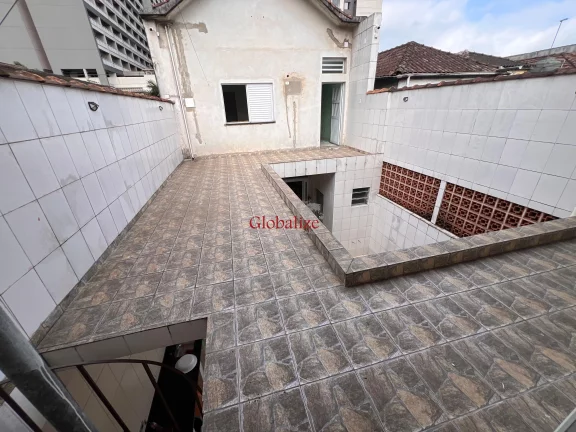 Imagem Sobrado à venda com 220m², 3 quartos, 2 suítes, 8 vagas por R$800.000,00 na Vila Mathias em Santos