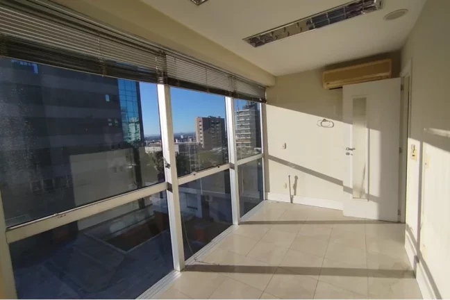 Imagem Sala para venda no bairro Higienópolis em Porto Alegre