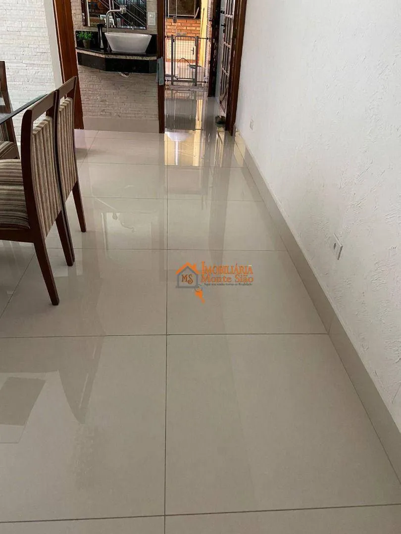 Imagem Sobrado com 3 dormitórios à venda, 228 m² por R$ 901.000,00 - Jardim Santa Clara - Guarulhos/SP