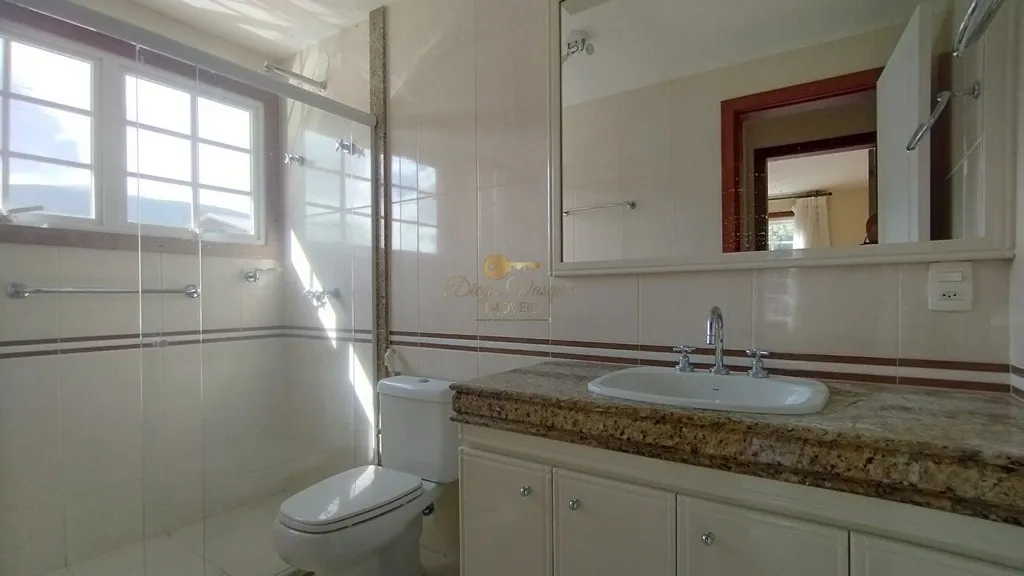 Imagem Casa em Condomínio para Venda em Teresópolis / RJ no bairro Iucas