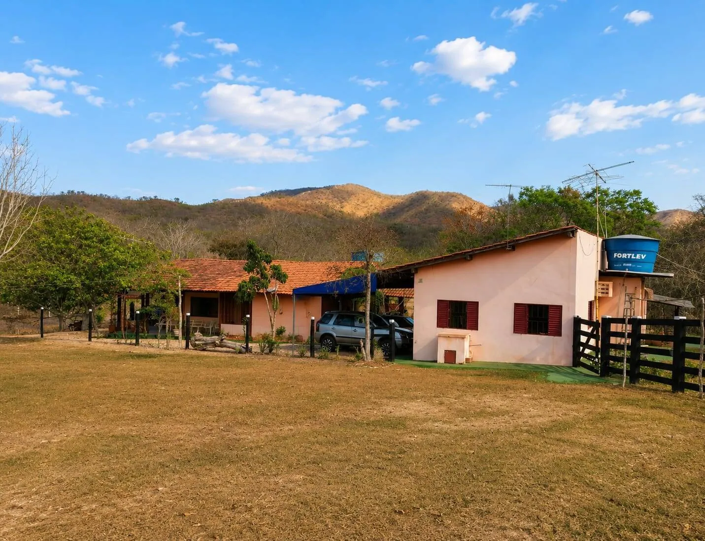 Foto do imóvel RODOVIA CUIABÁ/CHAPADA DOS GUIMARÃES em Área Rural