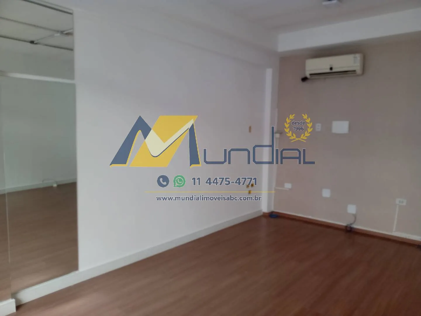 Imagem ALUGO sala com 28m², em local privilegiado e seguro!!!