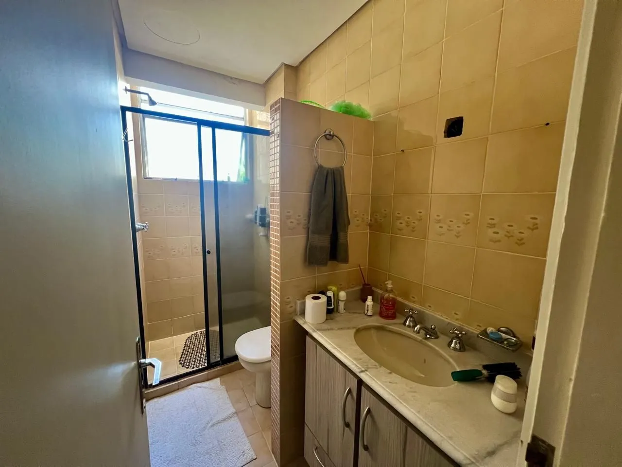 Imagem Apartamento 3 dormitorios, 1 suite, 2 vagas de garagem mais dependência de empregada no bairro tristeza.