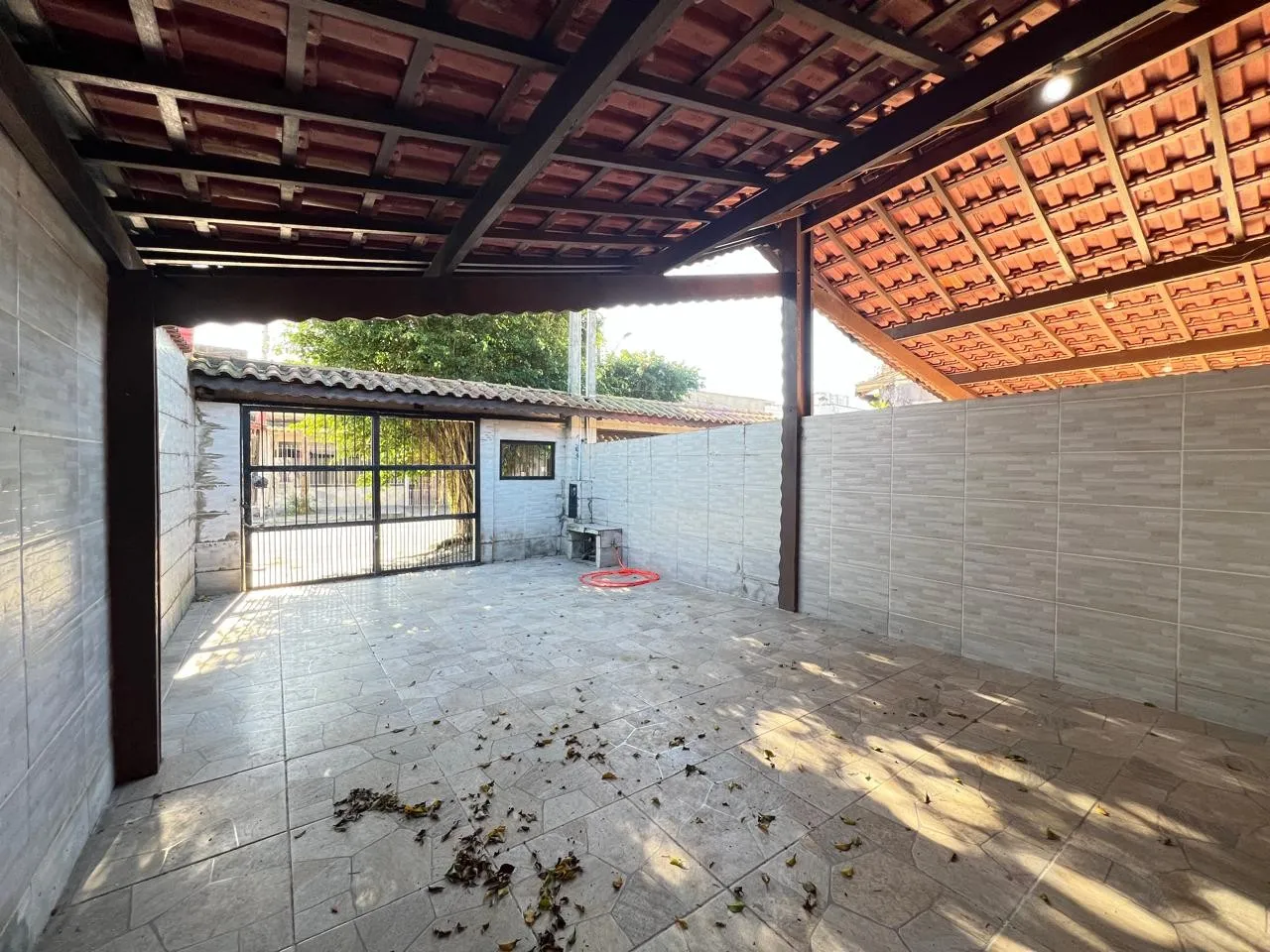 Imagem Casa para Venda em Praia Grande, Real, 2 dormitórios, 1 suíte, 2 banheiros, 2 vagas