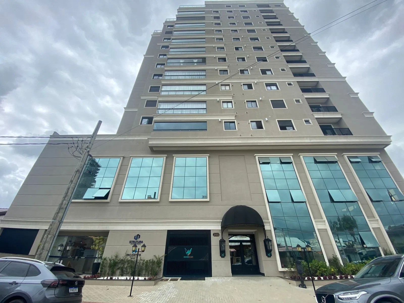 Foto do imóvel Apartamento à venda com 130m2 por R$ 1.370.000,00