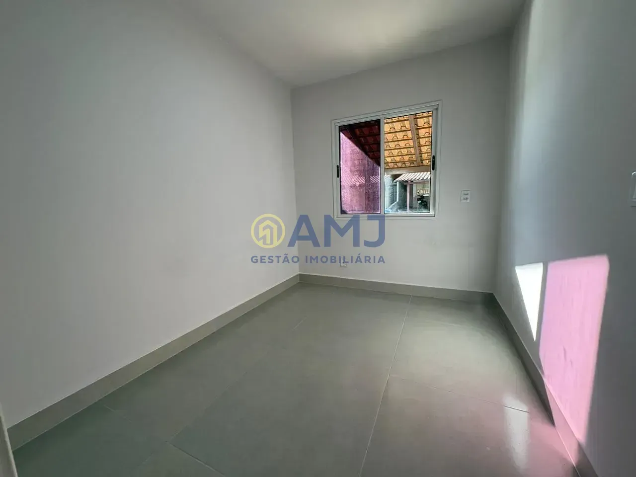 Imagem Casa Totalmente Reformada no Setor Orientville!