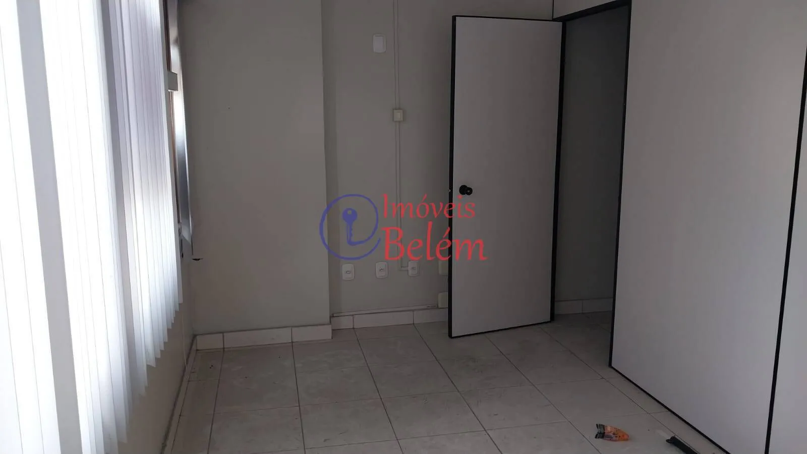 Imagem Sala Comercial no Centro Comércial de Belém