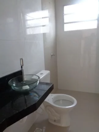 Imagem Casa Geminada 71 m 2 doms/1 Suíte 2 vagas próximo a praia